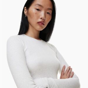 3 FOR 2 - Aritiza TNA cropped ribbed long sleeve - SELLING 3 for price of 2!